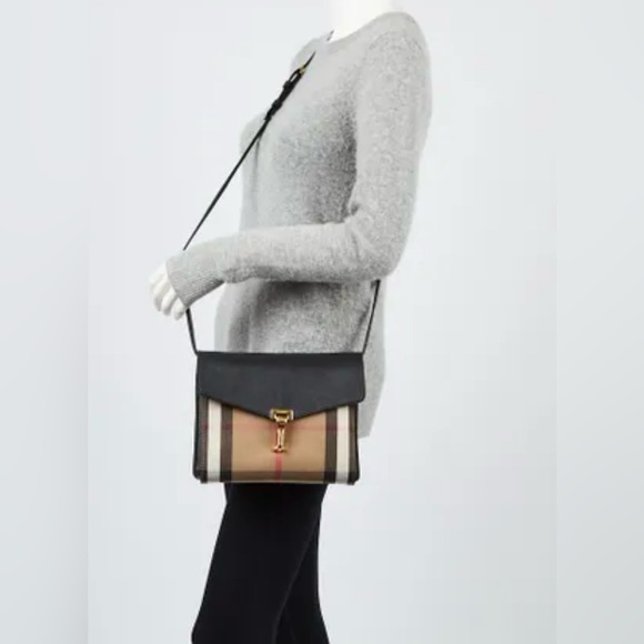 Authentic Burberry Macken Crossbody - Picture 5 of 14